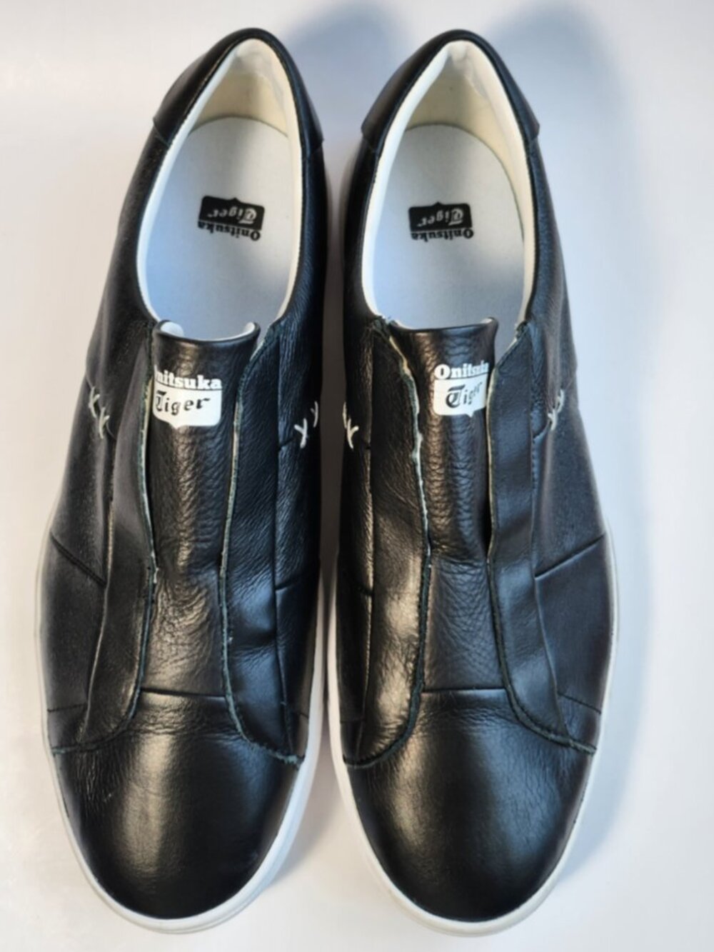 Onitsuka Tiger Appian Mens Black Leather Slip On Sneaker TH742L Size 14 No Box